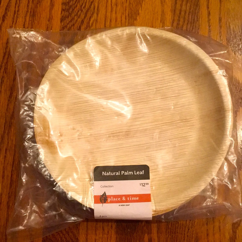 PLACE & TIME 12 Natural Palm Leaf Plates - Picture 2 of 2